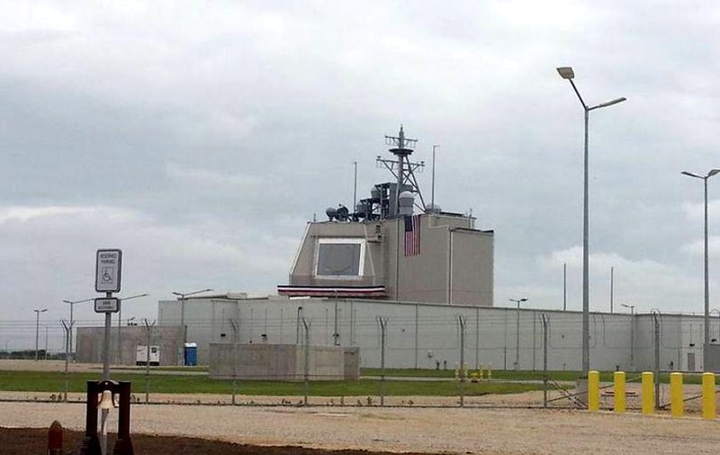 SUA intenționează să se retragă din Tratatul Forţelor Nucleare Intermediare
