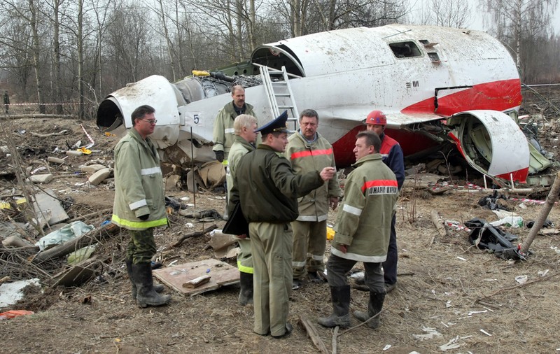 Victimele tragediei aviatice de la Smolensk vor fi exhumate