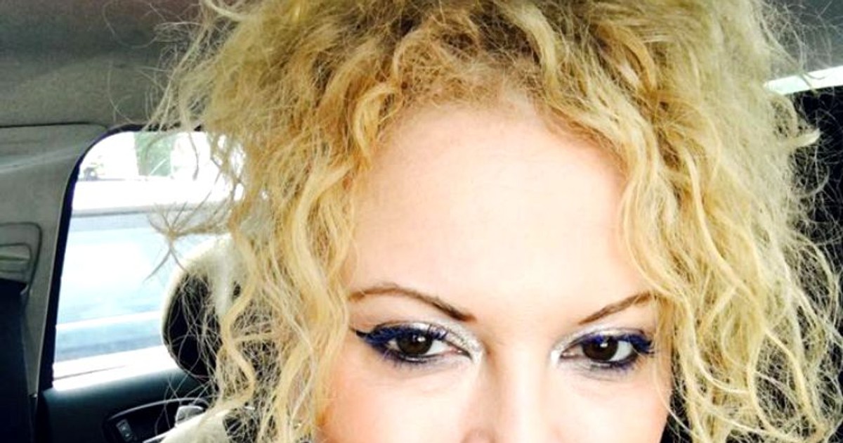 Oana Lis, asaltată de mesaje după ce a anunțat că vrea să facă inseminare alrtificială. Bărbații se îngrămădesc să o ajute | FOTO