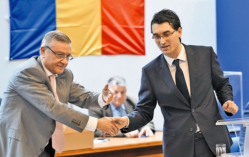 Mircea Pascu, fost şef al FRF, despre Răzvan Burleanu, actualul preşedinte din Casa Fotbalului: «Pus în situaţia de subaltern!»
