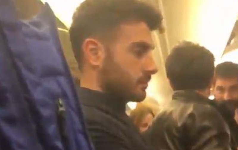 VIDEO | Reacția furioasă a unui pasager după ce avionul în care se afla a aterizat în orașul "greșit"