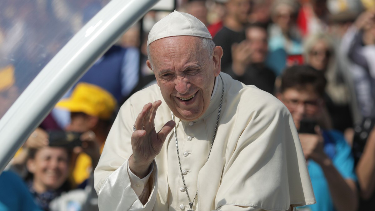 Papa Francisc a numit un nou Episcop pentru România