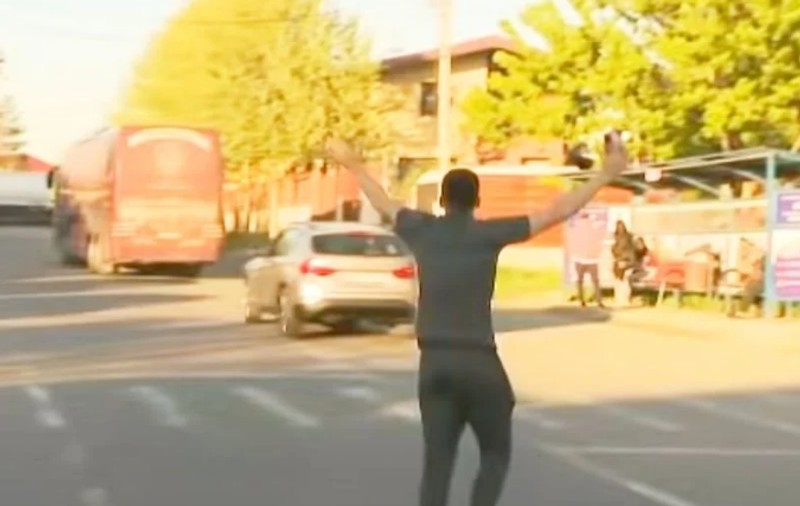 Mijlocașul Ovidiu Hoban a fost uitat la stadion, după victoria lui CFR Cluj la Clinceni