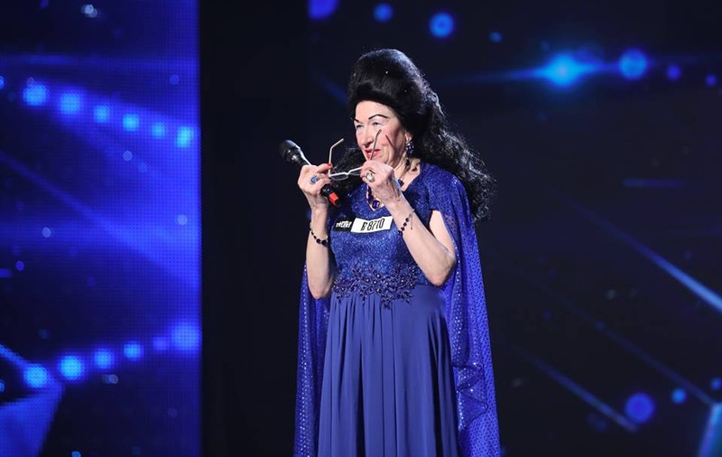 Apariție excentrică pe scena “Românii au talent”. “Ce văd acum îmi dă viață”