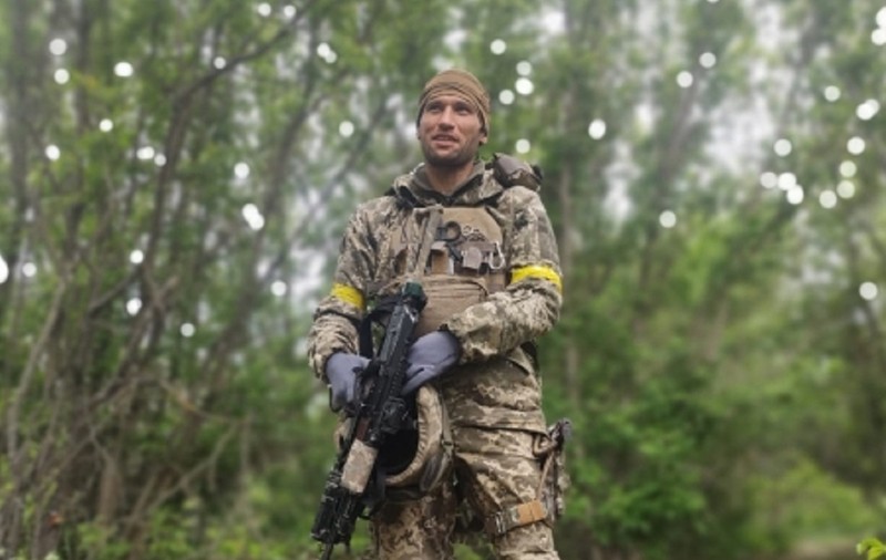 Cristi Dumitraș, etnic român din Herța și sergent major în armata ucraineană, a fost decorat de Ministerul Apărării de la Kiev