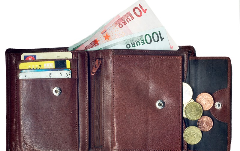 Salariul minim brut crește de la 1 ianuarie 2020. De la 2.080 ajunge la 2.230 de lei