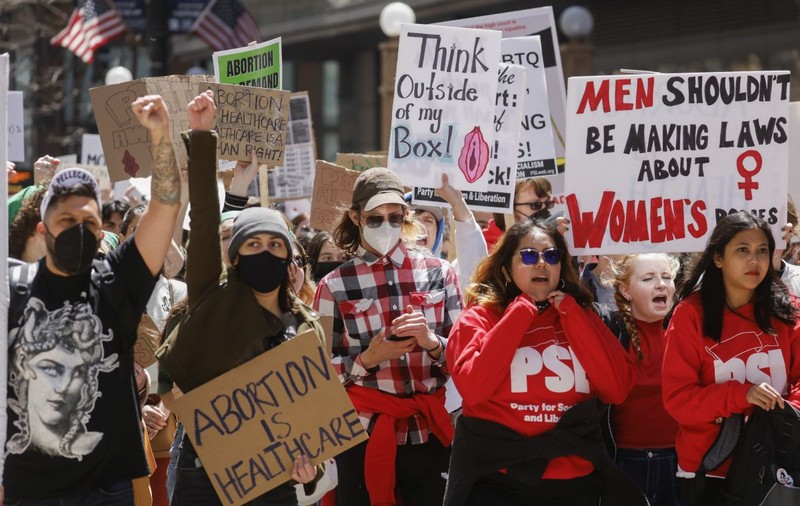 Canada și Mexic se pregătesc să le primească pe femeile americane care vor să facă avort