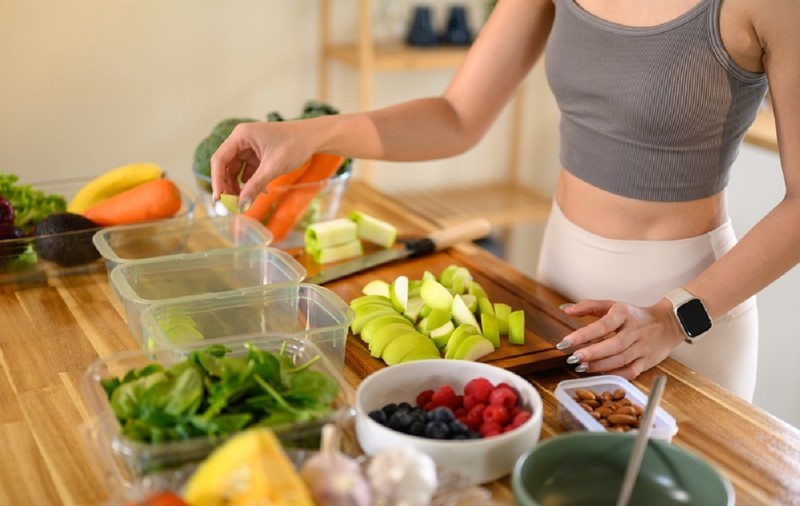 Cum să slăbești fără să dai banii pe alimente scumpe de dietă: meniu ieftin și sățios