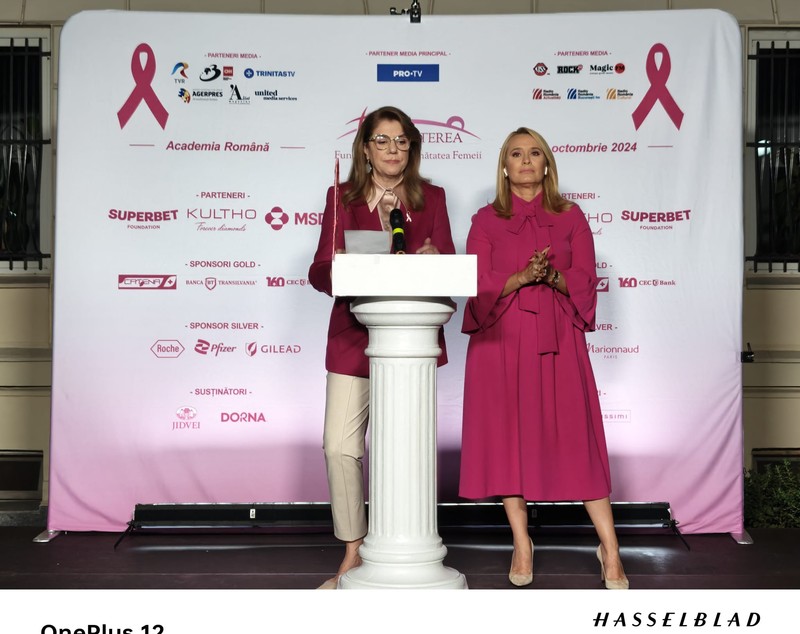 Academia Română, îmbrăcată în roz de Ziua Națională a luptei împotriva cancerului de sân