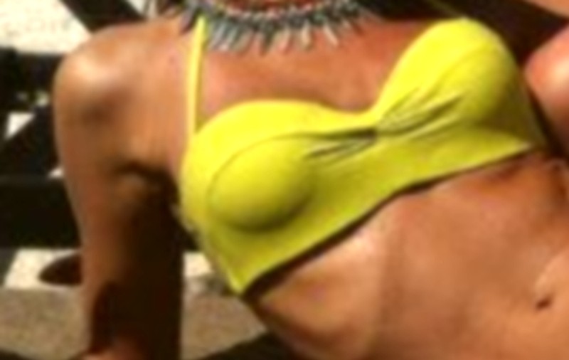 HORROR! O asistentă TV de la noi A AJUNS PIELE ŞI OS! Uite cum arată în costum de baie | FOTO ÎN ARTICOL