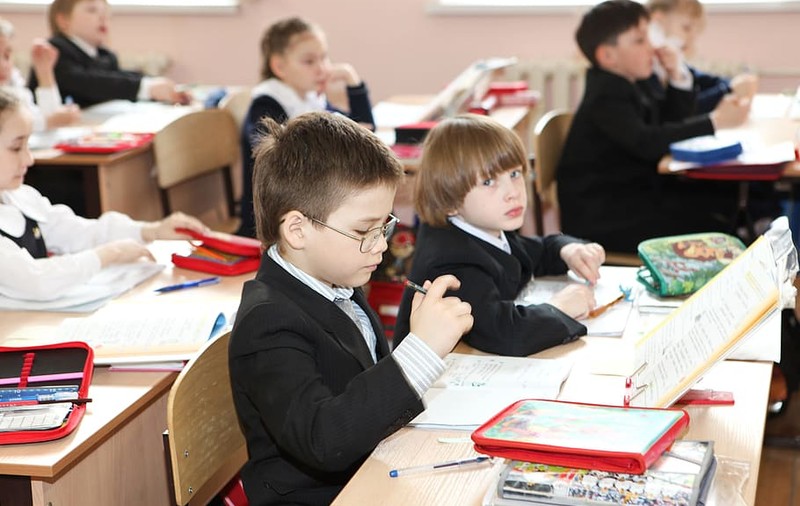 Rechizite pentru gimnaziu: 5 lucruri de care copilul are nevoie