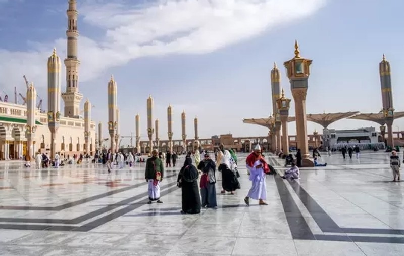Schimbare majoră în Arabia Saudită. Cuplurilor necăsătorite care vizitează țara li se va permite să închirieze camere de hotel împreună