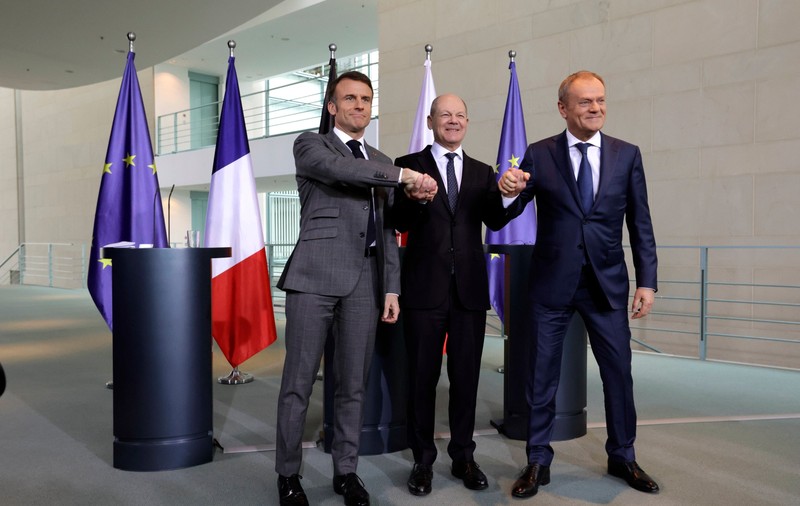Franța, Germania și Polonia vor cumpăra „imediat” arme pentru Ucraina de pe piața internațională, anunță Scholz: „Suntem hotărâți să nu lăsăm niciodată Rusia să câștige”
