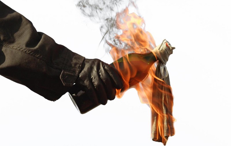 Atentat la viața primarului din Buzău! A vrut să îi dea foc