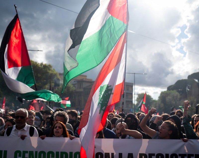 Violențe între poliție și protestatari palestinieni la Roma în pragul marcării unui an de la atacul comis de Hamas | VIDEO