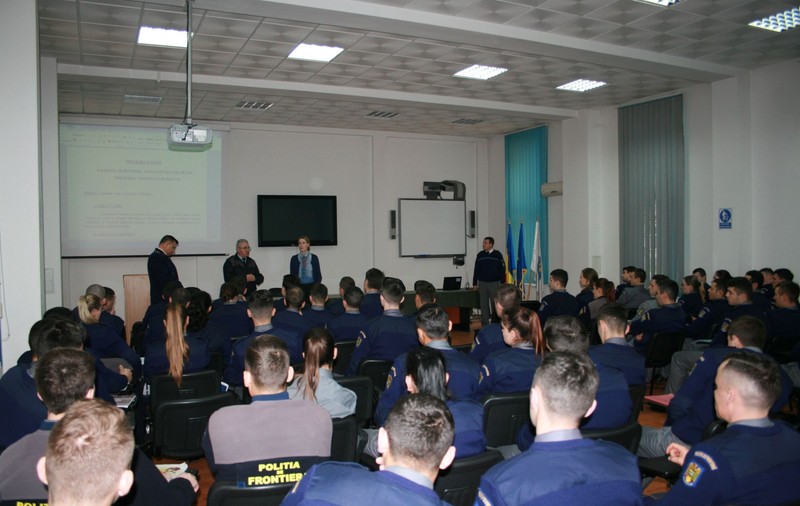 EXCLUSIV | Polițiștii de frontieră, școliți într-un mod inedit. Cum învață să țină pasul cu traficanții de droguri
