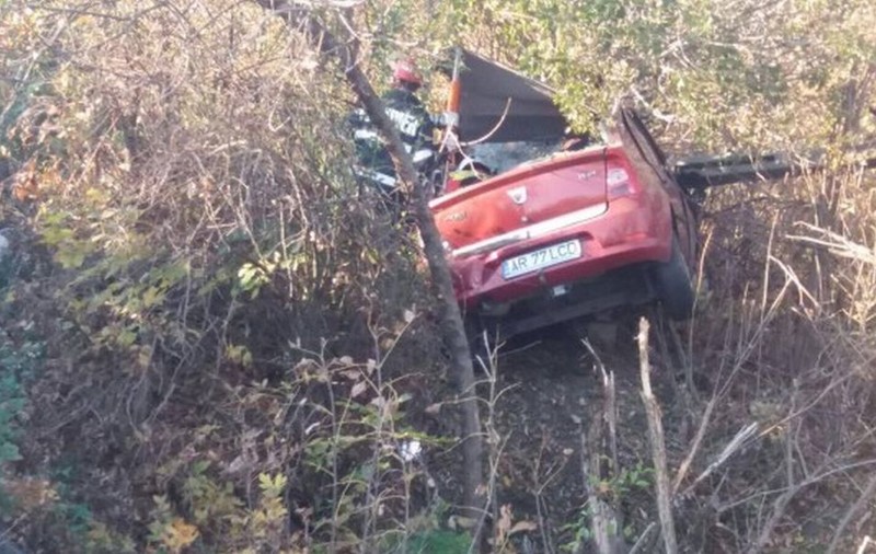 Doi morți și doi răniți grav într-un accident petrecut pe șoseaua Arad-Timișoara