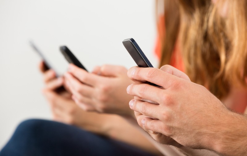 Ce este postul digital. Un preot avertizează asupra dependenței de internet: „Bunul Dumnezeu ne vrea liberi”