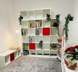 Sala de lectură amenajată la Școala Gimnazială nr. 2 Tânganu