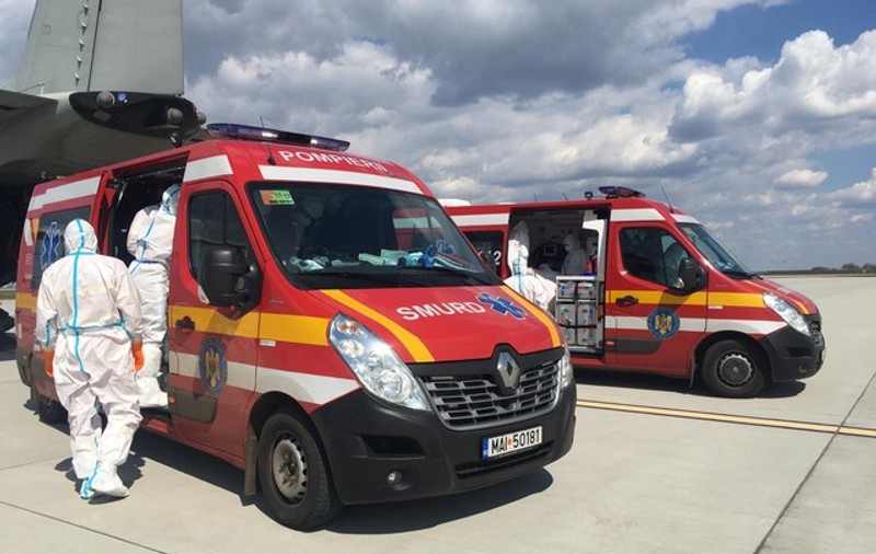 Călugării răniţi în explozia de la mănăstirea din judeţul Constanţa, transferați în Germania cu un avion al Armatei