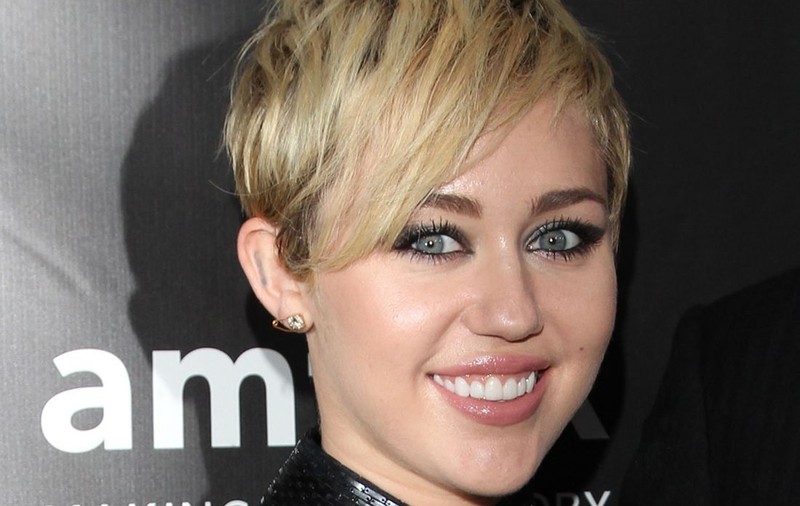 Miley Cyrus are un nou iubit. Iată cum arată tânărul care este FIUL UNUI CELEBRU ACTOR AMERICAN!