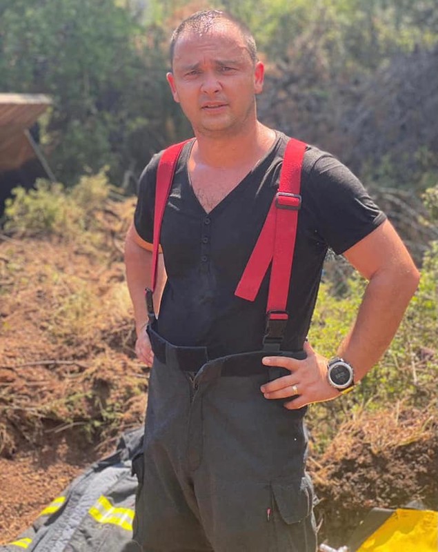 Cine sunt pompierii români trimiși să stingă incendiile din Grecia. „Au plecat să ajute, au plecat să salveze”