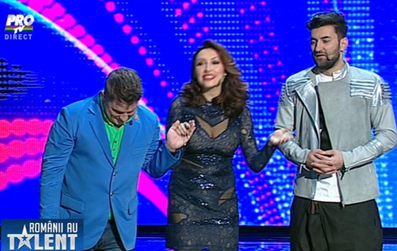 MOMENT STÂNJENITOR la "ROMÂNII au TALENT". Andra, VIZIBIL DERANJATĂ de INSISTENŢA lui Pavel Bartoş: "Ochii mei sunt mai sus"