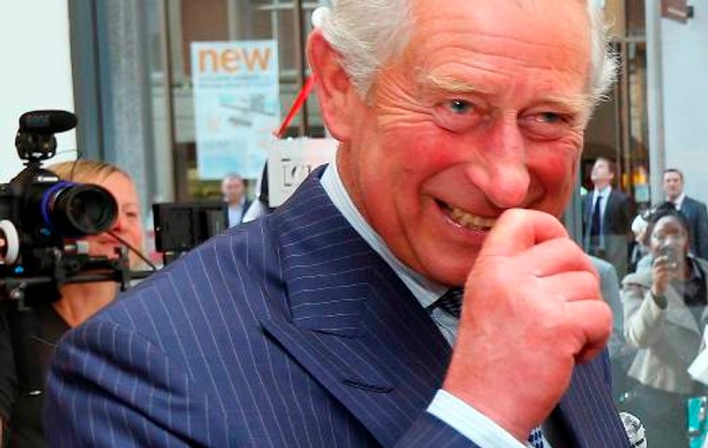 A fost toată viaţa pregătit să devină REGE, dar azi iese LA PENSIE fără să fi fost o zi MONARH! Vezi CE BANI VA CÂŞTIGA şi ce va face Prinţul Charles de aici înainte!
