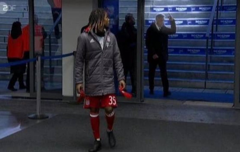 Carlo Ancelotti le-a arătat degetul mijlociu fanilor berlinezi: ”M-au scuipat”