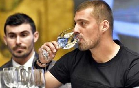 Gabi Tamaș a numit „cel mai mare șprițar” cu care a fost coleg: „Vodcă, coniac, whisky. Ne-am făcut pilaf!”