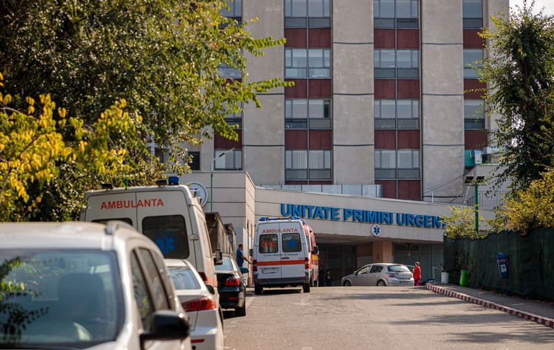 Familia autoizolată a unei asistente de la Universitar așteaptă de 3 zile cumpărături de la autorități: “Dăm banii, nu putem ieși din casă”