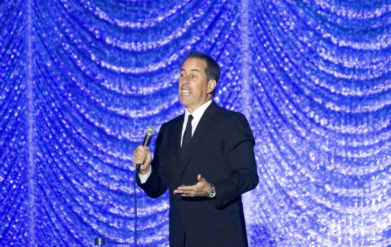 Jerry Seinfeld, dat în judecată! Actorul este acuzat că a vândut un Porsche care nu era autentic. Suma fabuloasă pe care a încasat-o