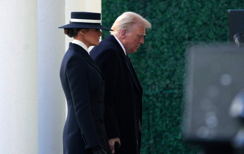 Melania, lecție de stil și eleganță în ziua învestirii lui Donald Trump. Semnificația pălăriei pe care a purtat-o prima-doamnă