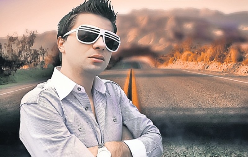Artistul Tony Ray, suporter al Stelei: Dacă echipa trece de olandezi, compune o melodie pentru băieţi