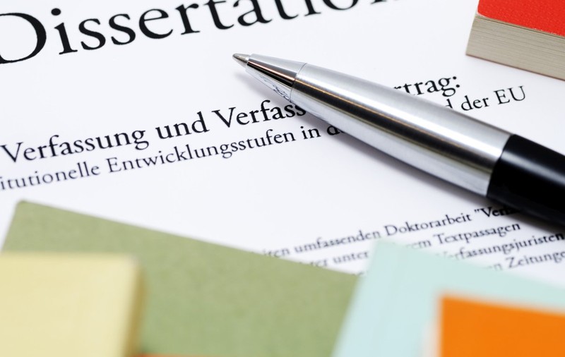Principalii trei candidați la funcția de cancelar al Germaniei, acuzați de plagiat