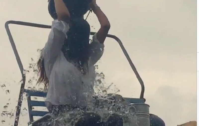 Mădălina Ghenea,  ÎN CAMPANIA ICE BUCKET CHALLENGE! VIDEO