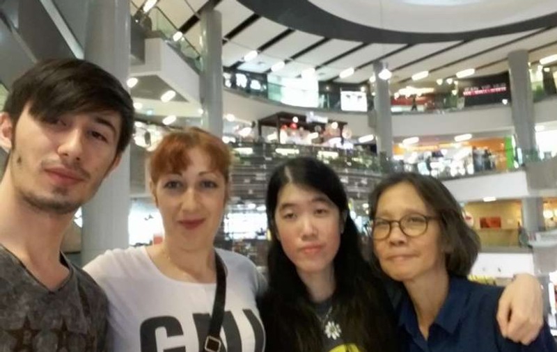 Tânăra din Singapore rătăcită printre olteni și-a găsit fericirea: l-a luat pe Alexandru la ea acasă!