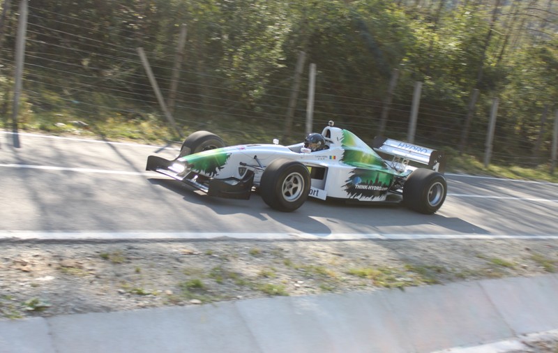 Sute de cai putere şi motoare turate la maxim la "Trofeul Campulung Muscel"