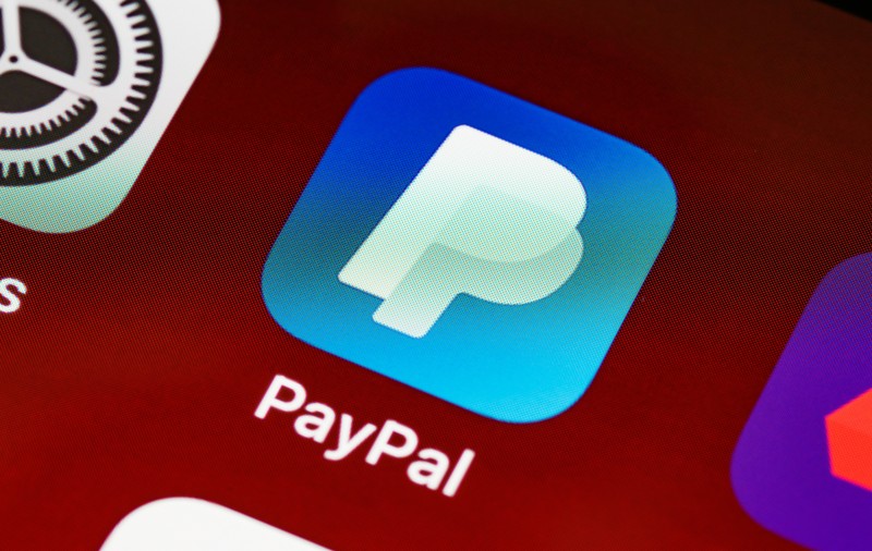 PayPal a lansat un serviciu care permite cumpărarea de criptomonede