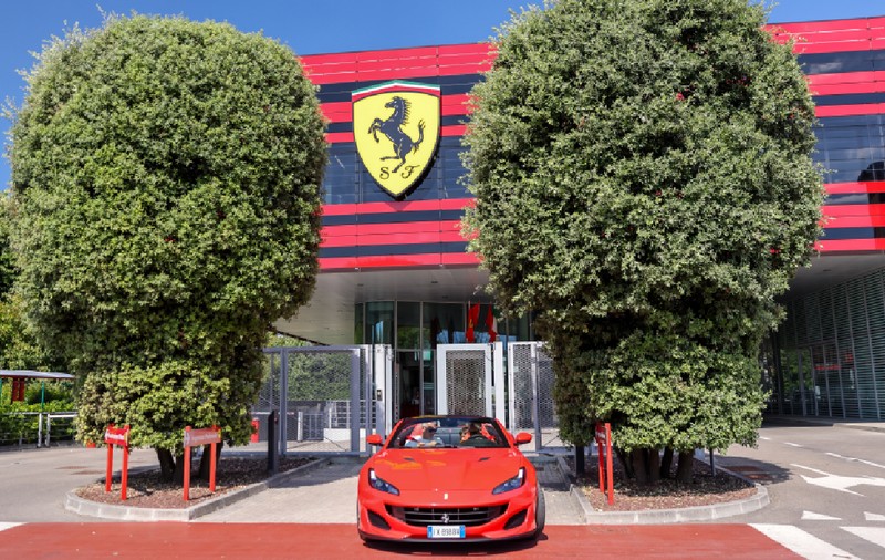 5.000 de angajați Ferrari primesc bonusuri de până la 14.900 de euro: „Împărtășim cu toată lumea”