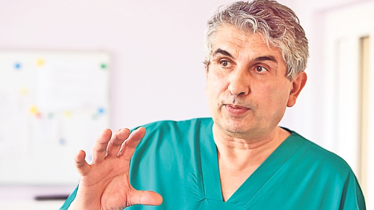 Tribunalul București începe judecata în dosarul medicului Gheorghe Burnei, acuzat că a luat mită pentru a opera copii