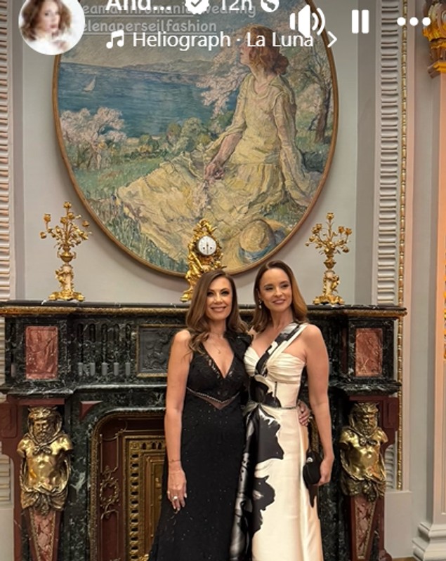 Cum a apărut Andreea Marin la o prezentare de modă. Și-a etalat mândră o rochie spectaculoasă și a atras toate privirile. „Port acum o creație semnată de ea”