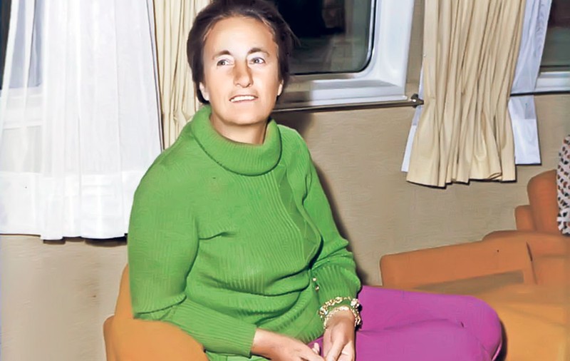 Elevii din Iaşi învaţă mecanică pe maşina Elenei Ceauşescu! FOTO