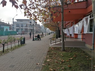 Mesajele scrise de colegii lui Ioan în memoria lui și afișate în fața școlii