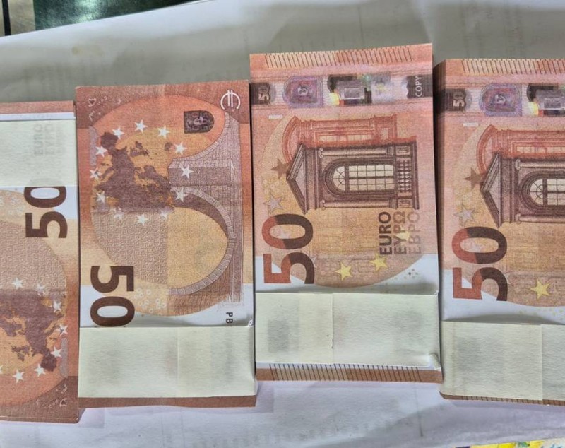 Captură-record de bancnote contrafăcute la Constanța: peste 960 de milioane de euro falși au fost găsiți în cutii