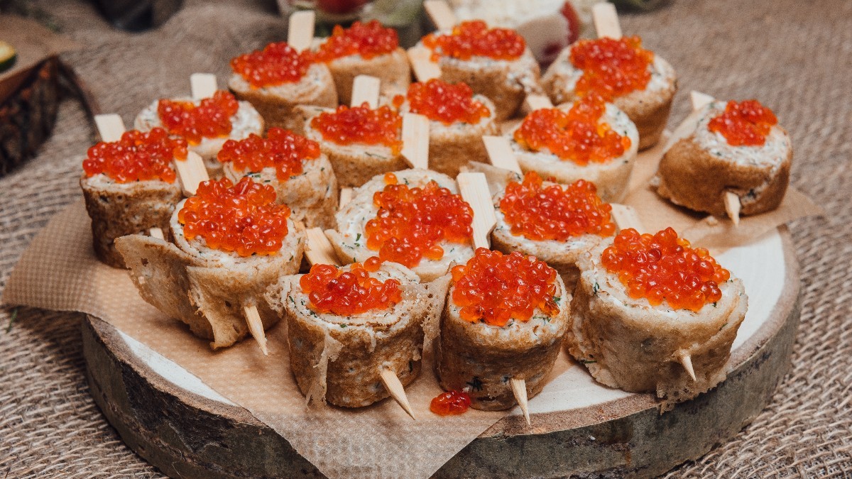 Cu porții generoase de caviar, șampanie și servicii premium, compania aeriană din Paris a reușit să își consolideze poziția. Sursă foto Shutterstock
