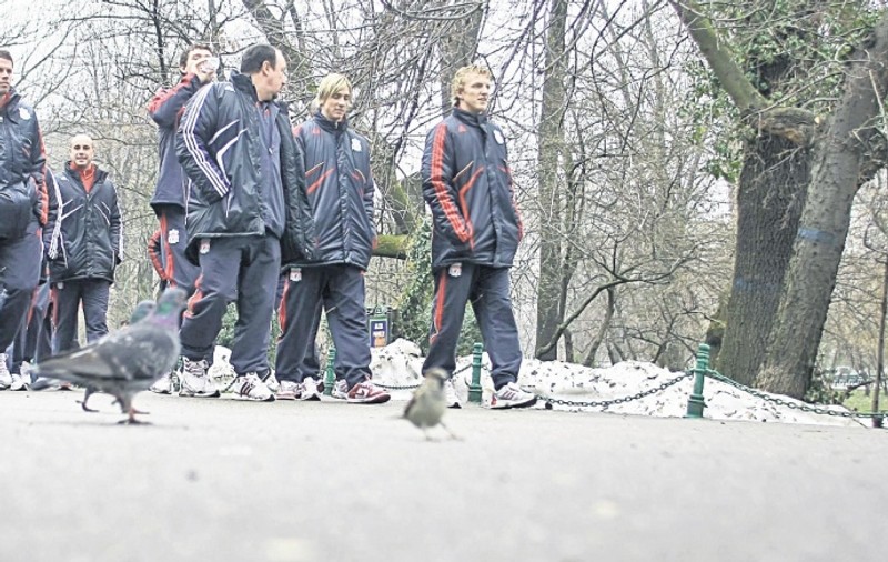 Jucătorii de la Liverpool s-au relaxat în Cişmigiu