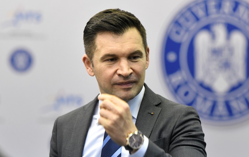 FAZA ZILEI | Ministrul sportului, în boxeri, în direct la TV. “N-am o problemă că am devenit viral”