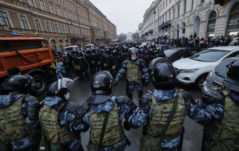 Protestele din Rusia, declanșate de Navalnîi, dar alimentate și de scăderea nivelului de trai. Planul lui Putin pentru calmarea tensiunilor