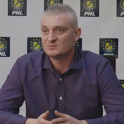 Andrei Kadas este consilier județean în Brașov, ales pe listele PNL